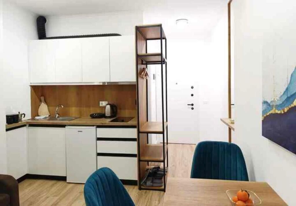 Garsionjere per qera Xhamia e Tabakeve Qender tirane !