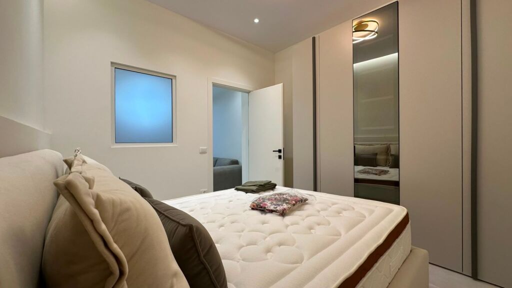 Jepet me qira apartament 1+1 – Rruga e Dibrës, Tiranë