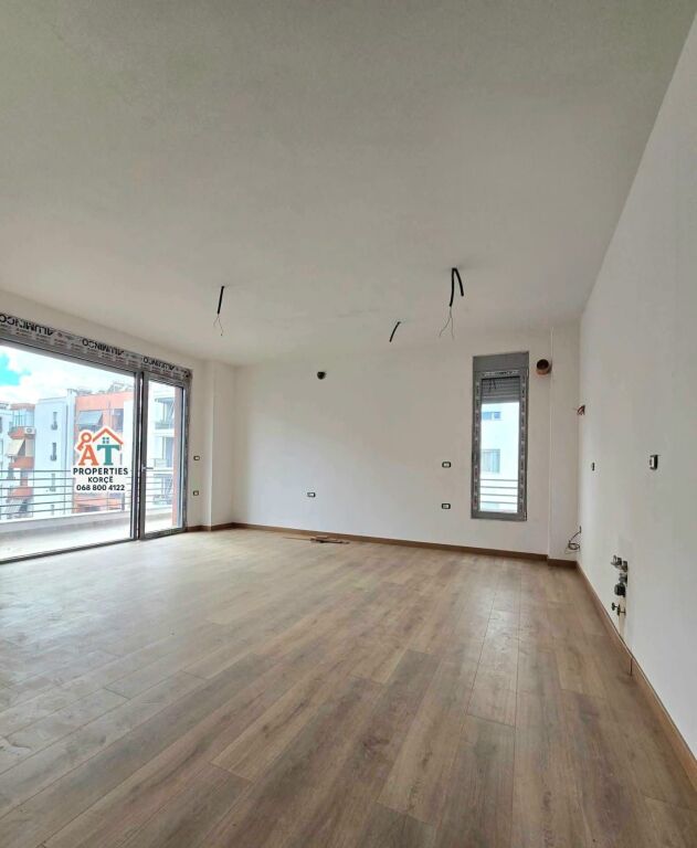 🏡 Apartament 2+1 për Shitje – Kompleksi Larti, Korçë