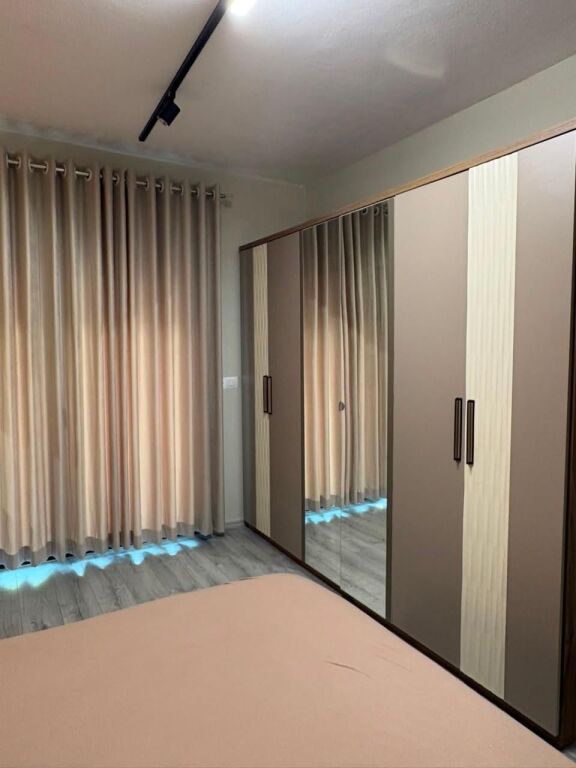 Affitto | Apartament 2 + 1+2 | American Hospital 3 | 700 €/mese