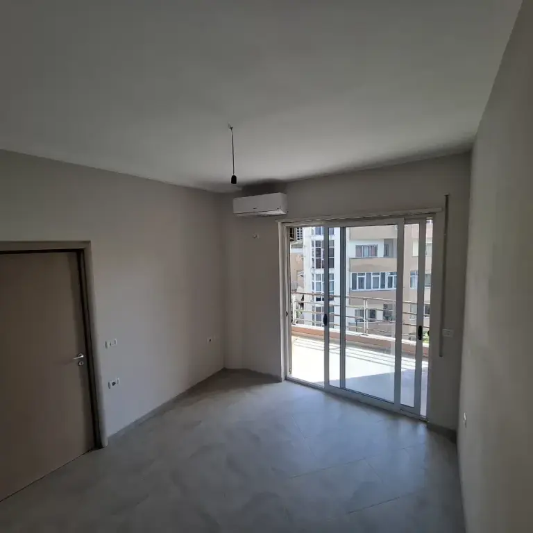 Affitto | Apartament 2 + 1+2 | Fresku | 450 €/mese