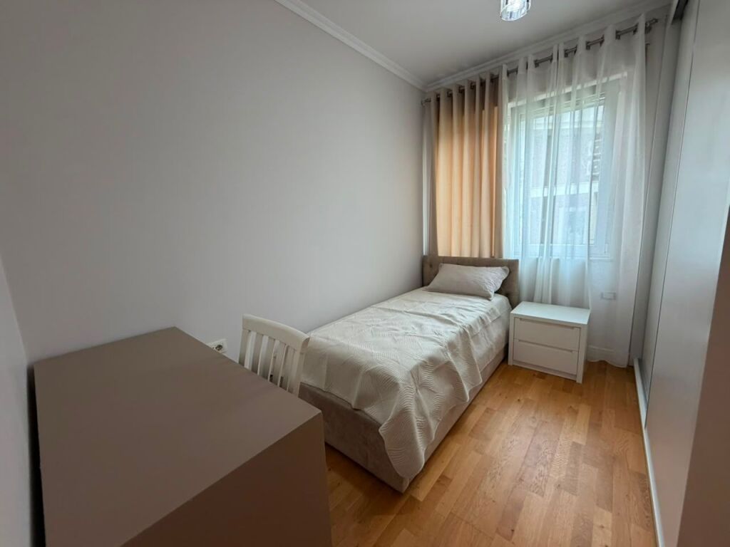 Apartment 3+1+2 for sale, Eduardo Mano Street