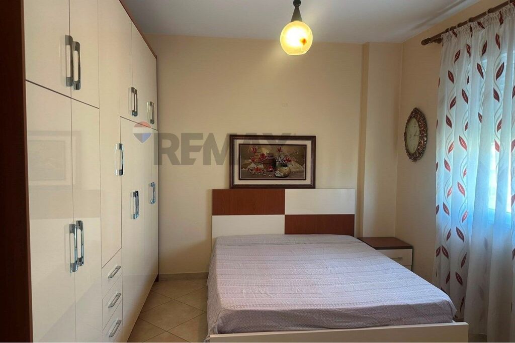 Apartment 3+1+2 for rent, at the former Durres restaurant