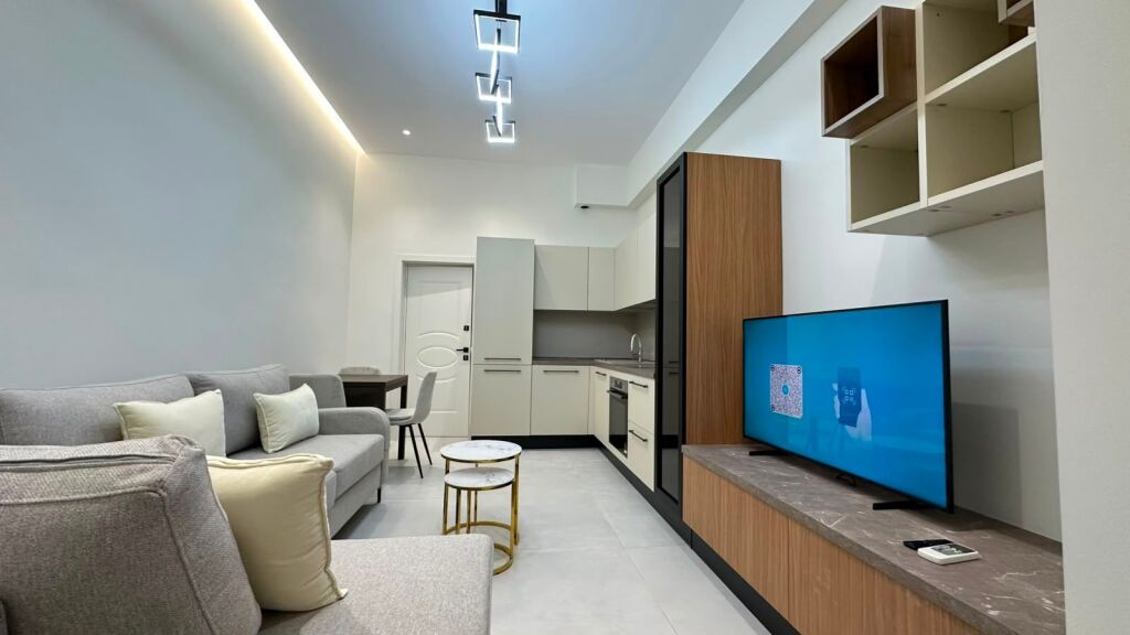Jepet me qira apartament 2+1 – Rruga e Dibrës, Tiranë