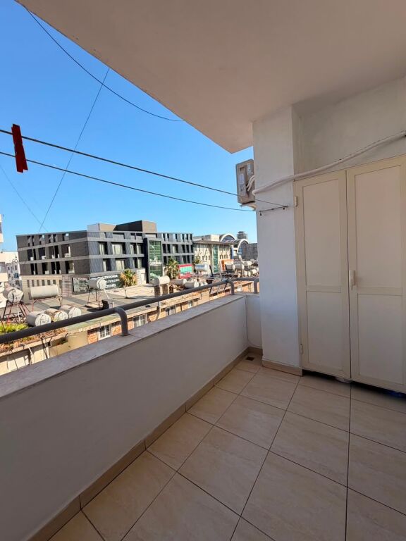 Apartament 3+1+2 me Qira – Qendër, pranë Flag Ship per friendly