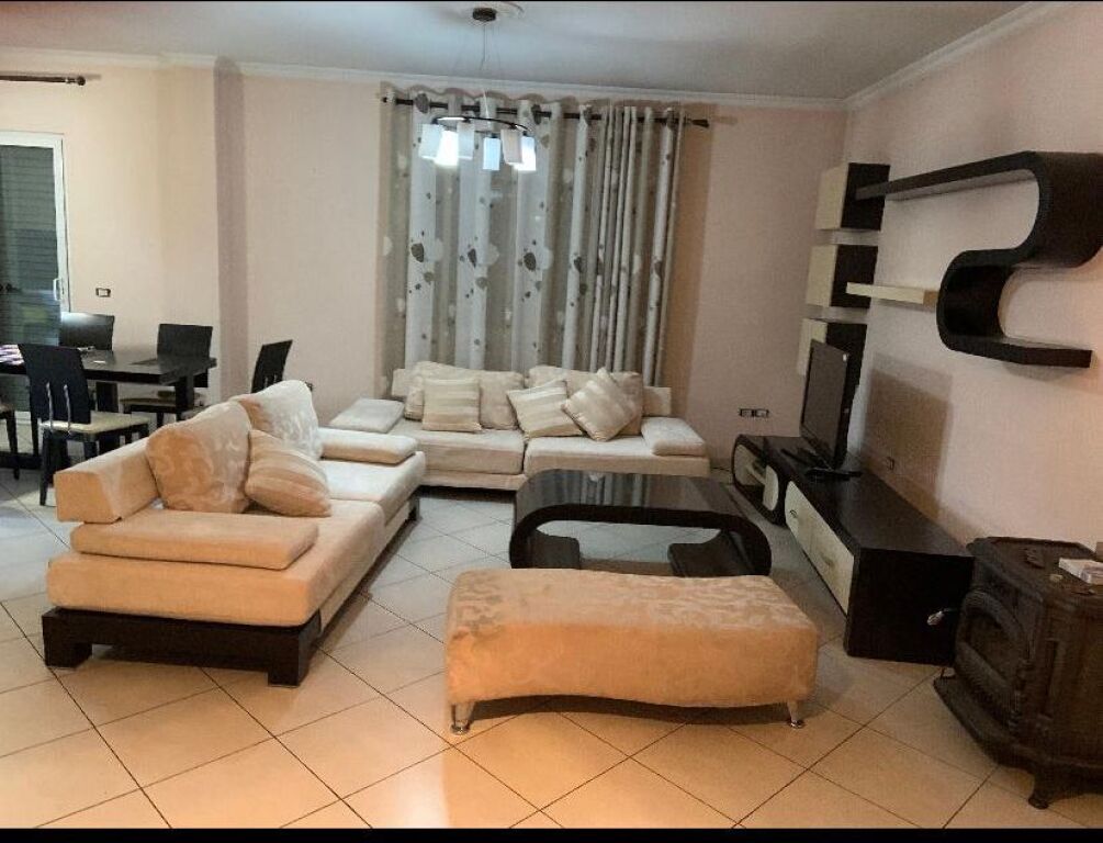 Qera | Vilë 3 + 1 | Selitë | 500 €/muaj