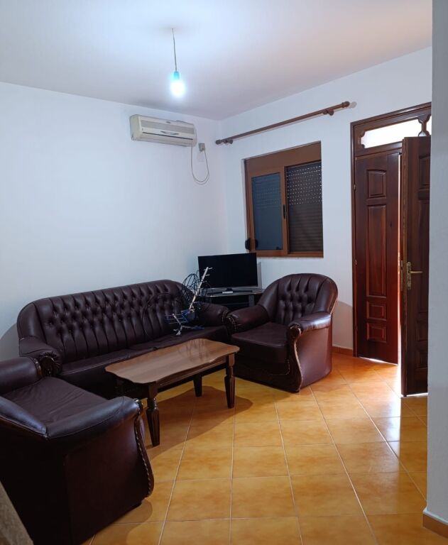 Qera | Apartament 2 + 1 | Allias | 300 €/muaj