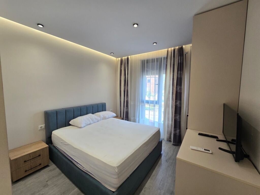 Apartament 2+1+2 Ballkon Me Qira Ne Kompleks Rezidencial | Perballe UET
