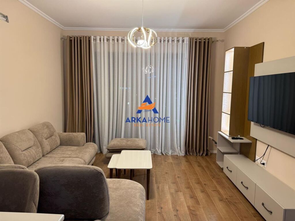 AFFITTASI APPARTAMENTO 2+1 "ARLIS, FARMACIA 10" 750 EURO