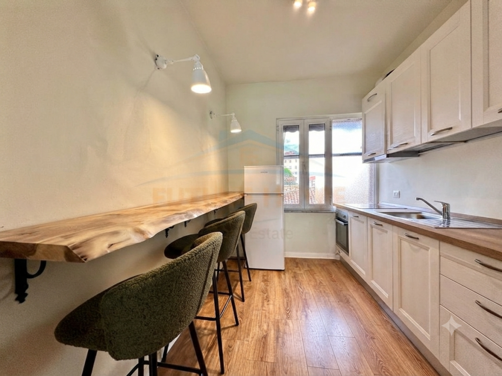 Shitet, Apartament 2+1, Rruga e Durrësit, Tiranë