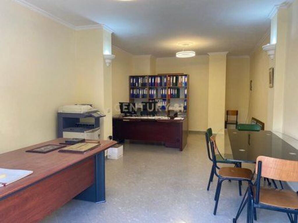 COMMERCIAL UNIT FOR SALE – NEAR THE TIRANA PROSECUTOR'S OFFICE
