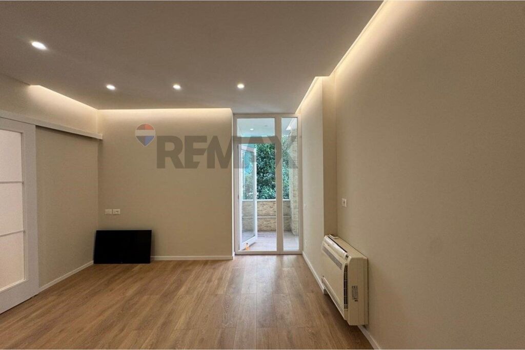 Apartment 1+1 for sale, Commune of Paris