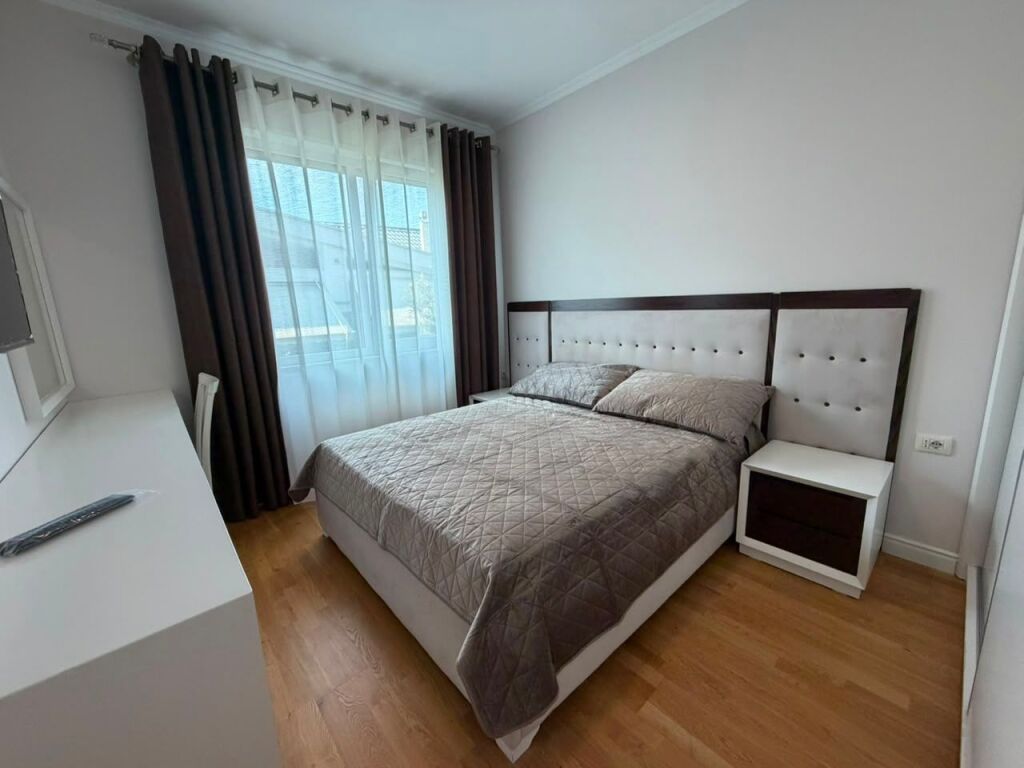 Apartment 3+1+2 for sale, Eduardo Mano Street
