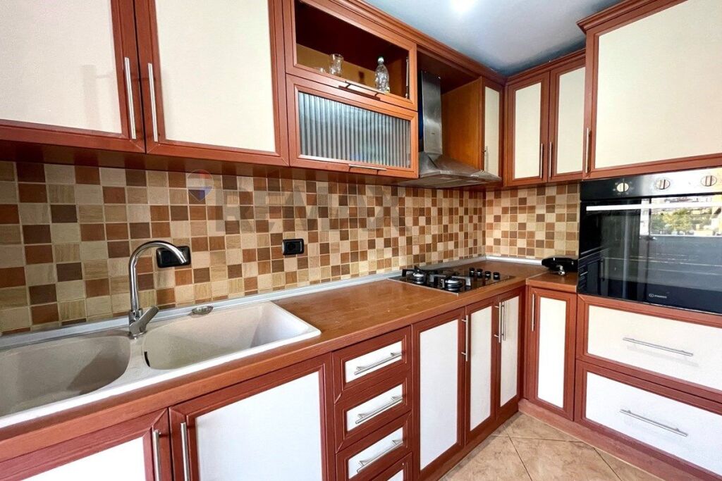 Furnished 3+1 apartment near Pazari i Ri!