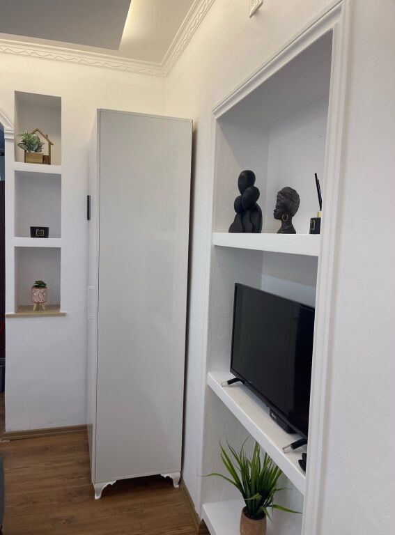 studio apartment for rent two steps from the Center