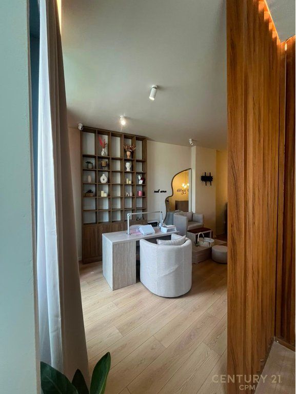 Premium Furnished Commercial Space for Rent, Ready for Business – Lake View