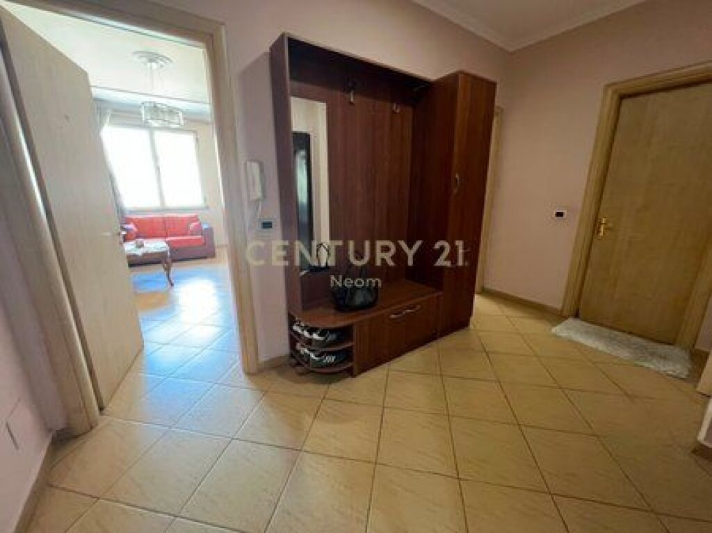 Appartamento 2+1 in vendita ad Astir