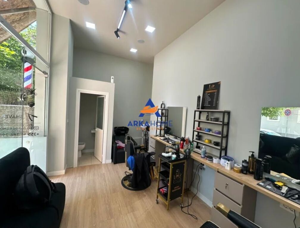 SHOP FOR SALE 24M2 "AT BARRIKADAVE STREET" 135,000 EURO