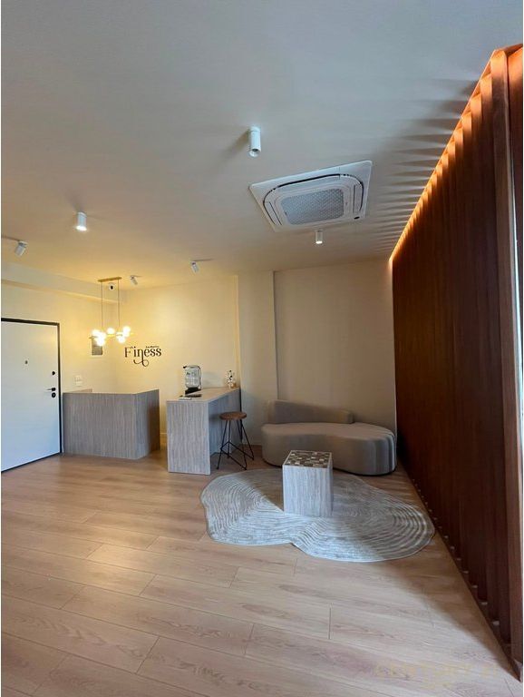 Premium Furnished Commercial Space for Rent, Ready for Business – Lake View