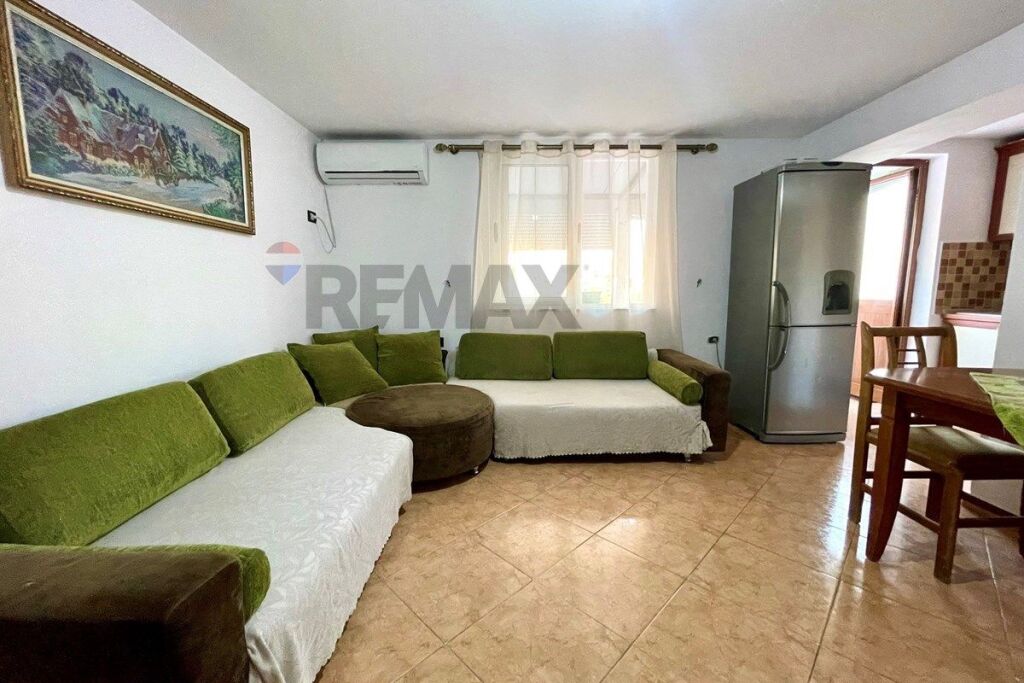 Furnished 3+1 apartment near Pazari i Ri!