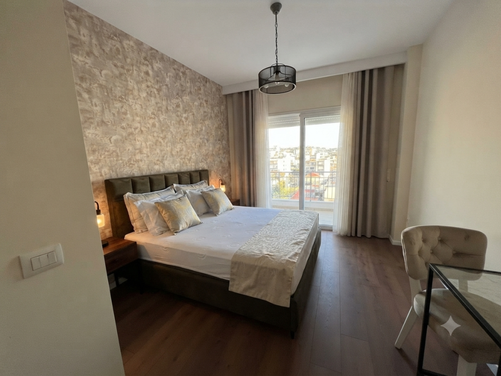 Shitet, Apartament 1+1+Post Parkimi, Rruga e Barrikadave, Tirane