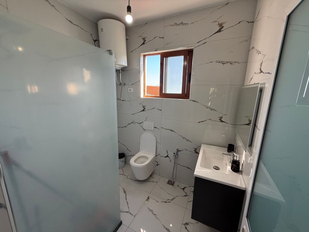 📣 QERA Apartsment 2+1 Me Parking 📍 Kthesa e Kamzes, tek Pallatet e Verdha ✨