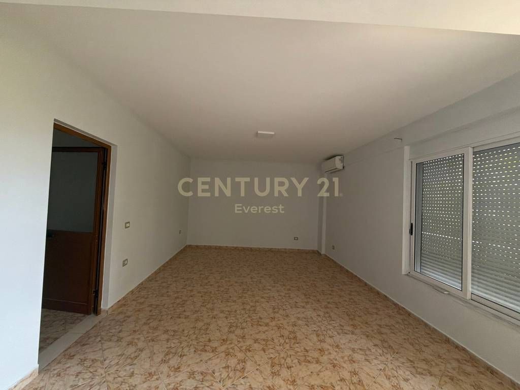 Apartament 3+1 per shitje te Vasil Shanto