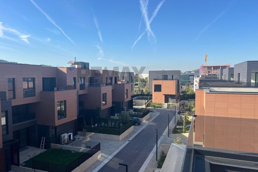 Villa - For Sale - TEG, Tirana(ID: 530181095-250)