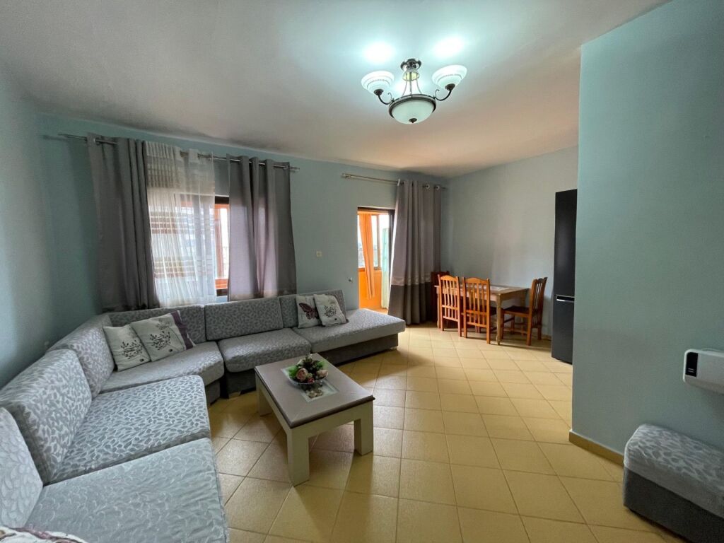 Jepet me qira apartament 1+1 ne Kinostudio.