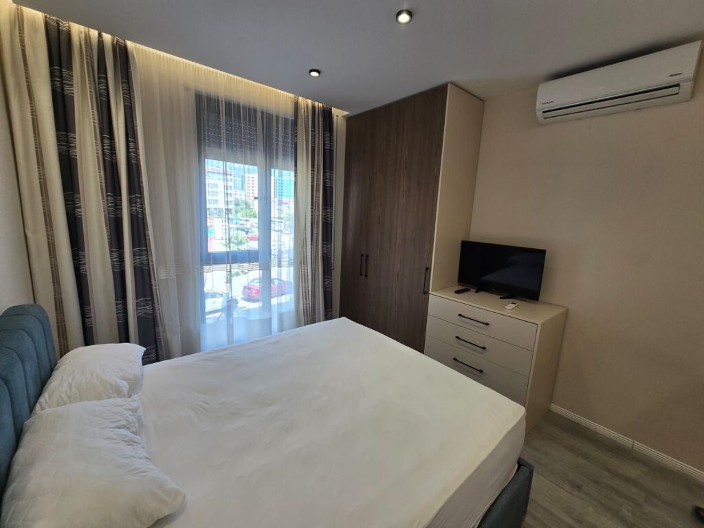 Apartament 2+1+2 Ballkon Me Qira Ne Kompleks Rezidencial | Perballe UET