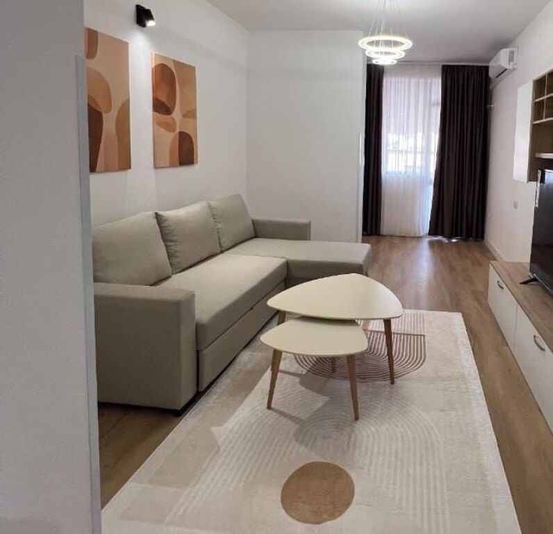 Jepet apartament 1+1 me qira tek Rruga Islam Alla , Rruga e Kavajes , Rruga Myslym Shyri .