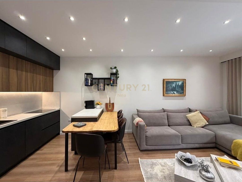Apartment 1+1 with veranda for rent at Kodra e Diellit !