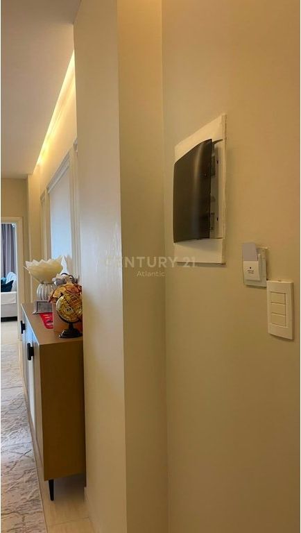 Shitet Apartament 2+1+2 me Verandë në Plazh Durrës– Vetëm pak hapa larg detit!