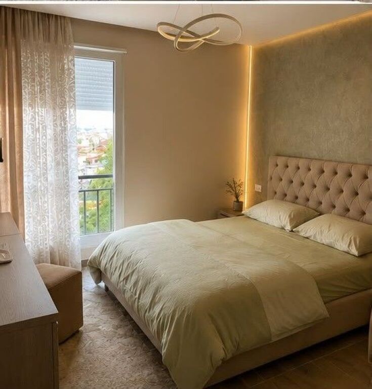 APPARTAMENTO IN AFFITTO 3+1 VIA DIBRA 100.000 LEKE FH-85849