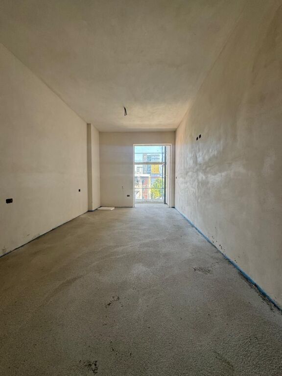 Shitet Apartament tek Ish Fusha