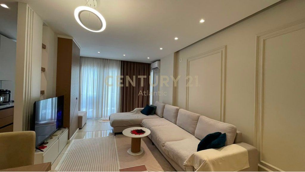 Shitet Apartament 2+1+2 me Verandë në Plazh Durrës– Vetëm pak hapa larg detit!