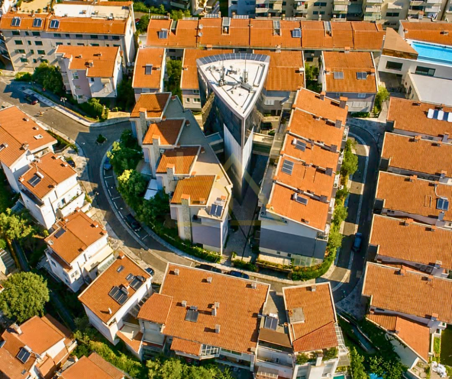 Triplex Apartment for Sale