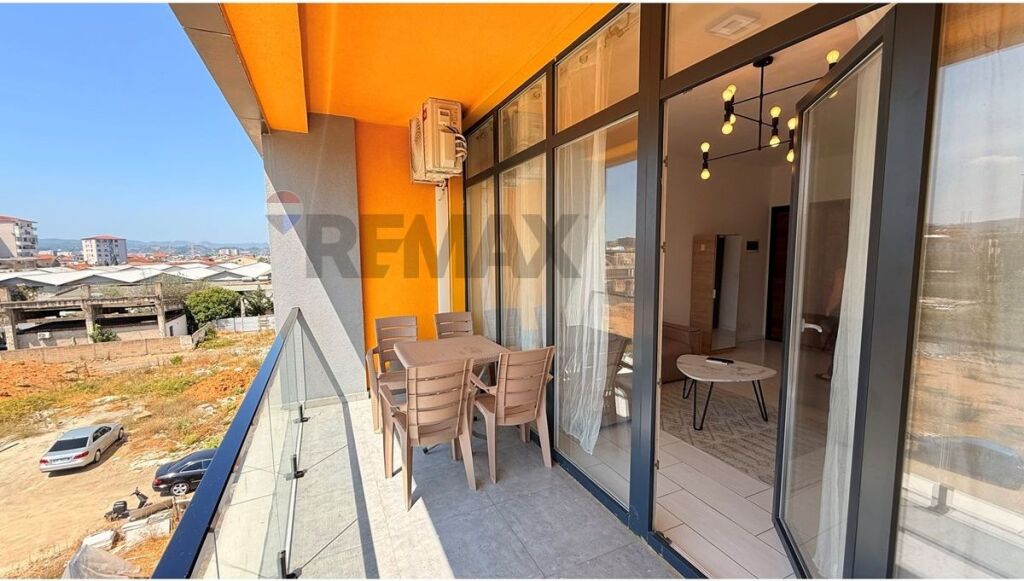 Apartament 1+1 + PARKIM  me qera ne fund te Bulevardit te Ri.
