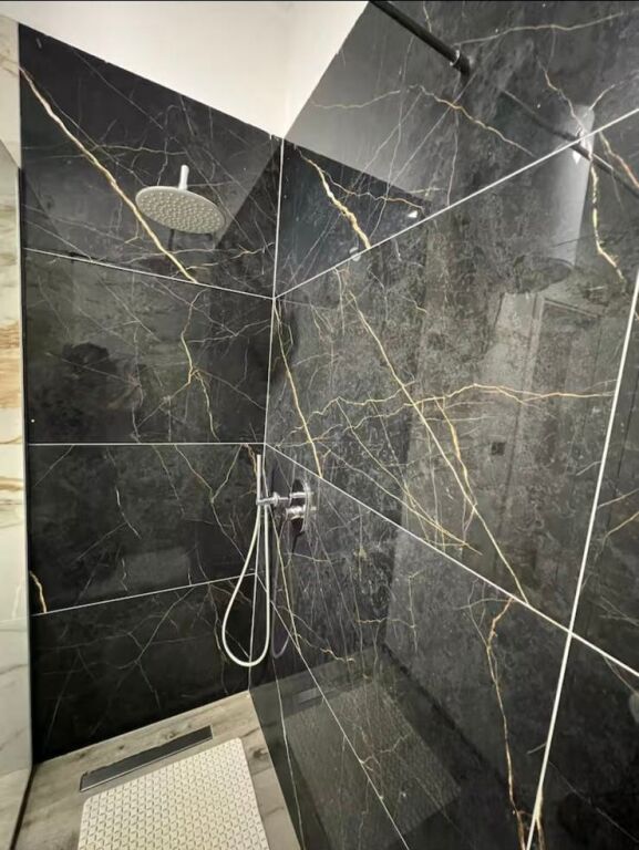 Japim me qera super apart 2+1+2 ne Rezidence prane TEG