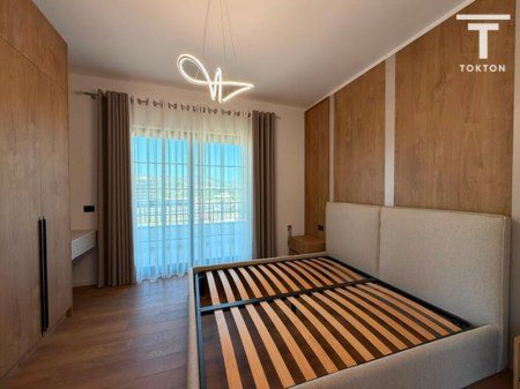 QIRA, VILË INDIVIDUALE, SAUK, TIRANË
