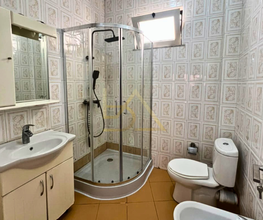 Apartament 2+1 me Qira – Vasil Shanto, Pranë KESH-it, Tiranë