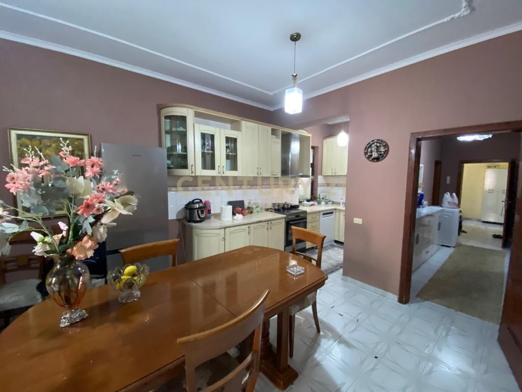 3-Storey Villa for Sale in the Oxhaku Area!