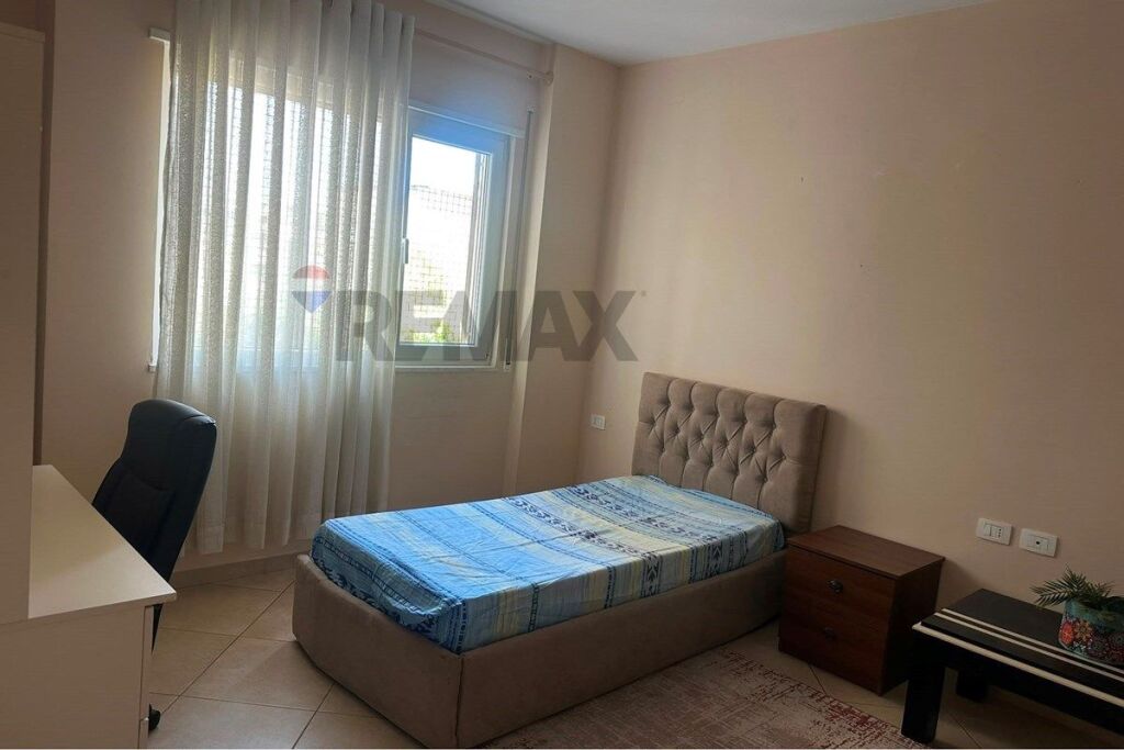 Apartment 3+1+2 for rent, at the former Durres restaurant
