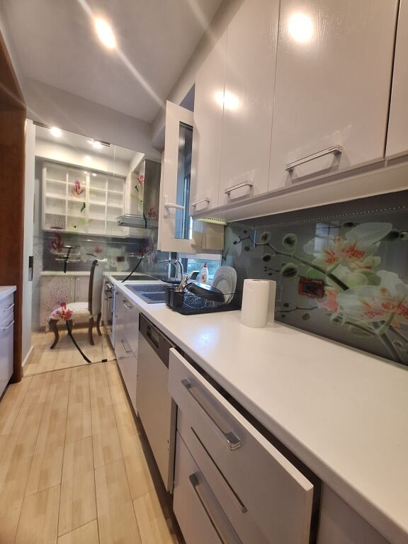 📣 AFFITTO 🏡 Super Appartamento 3+1+2  📍Nel quartiere, vicino al bar Mistik 💰Prezzo: 1700€ / Mese