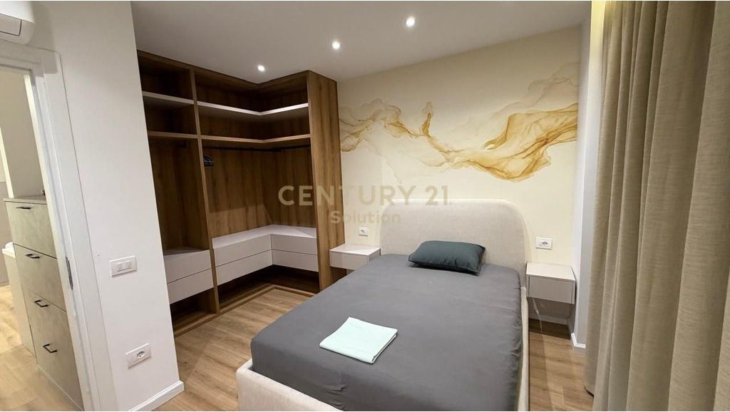 APARTAMENT 2+1+2 + PARKING PER QIRA PRANE KLANIT !