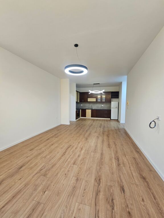 Apartment 2+1 for sale | Astir, near Dy Palmave In one of the most sought-after areas of Astir, near Dy Palmave, a 2+1 apartment with an area of 107.7 m² is for sale, located on the 7th floor of a building with an elevator.