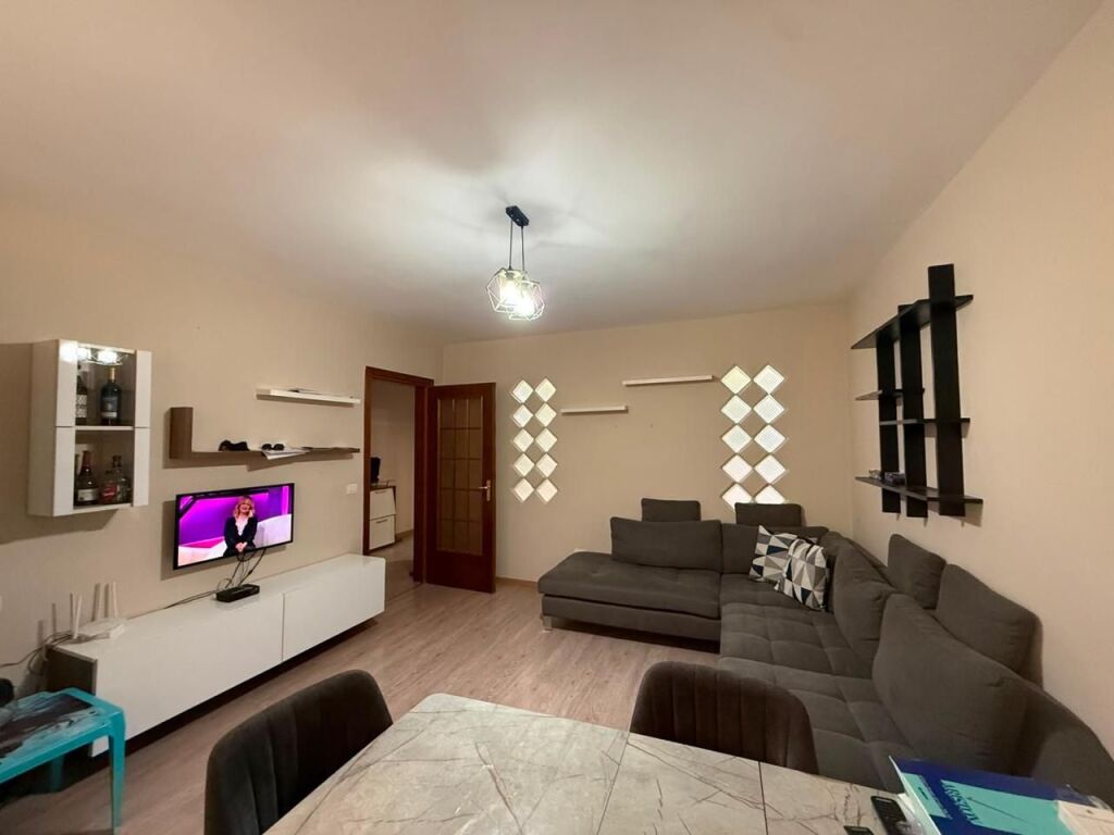 Municipality of Paris, 2+1 apartment for rent.
