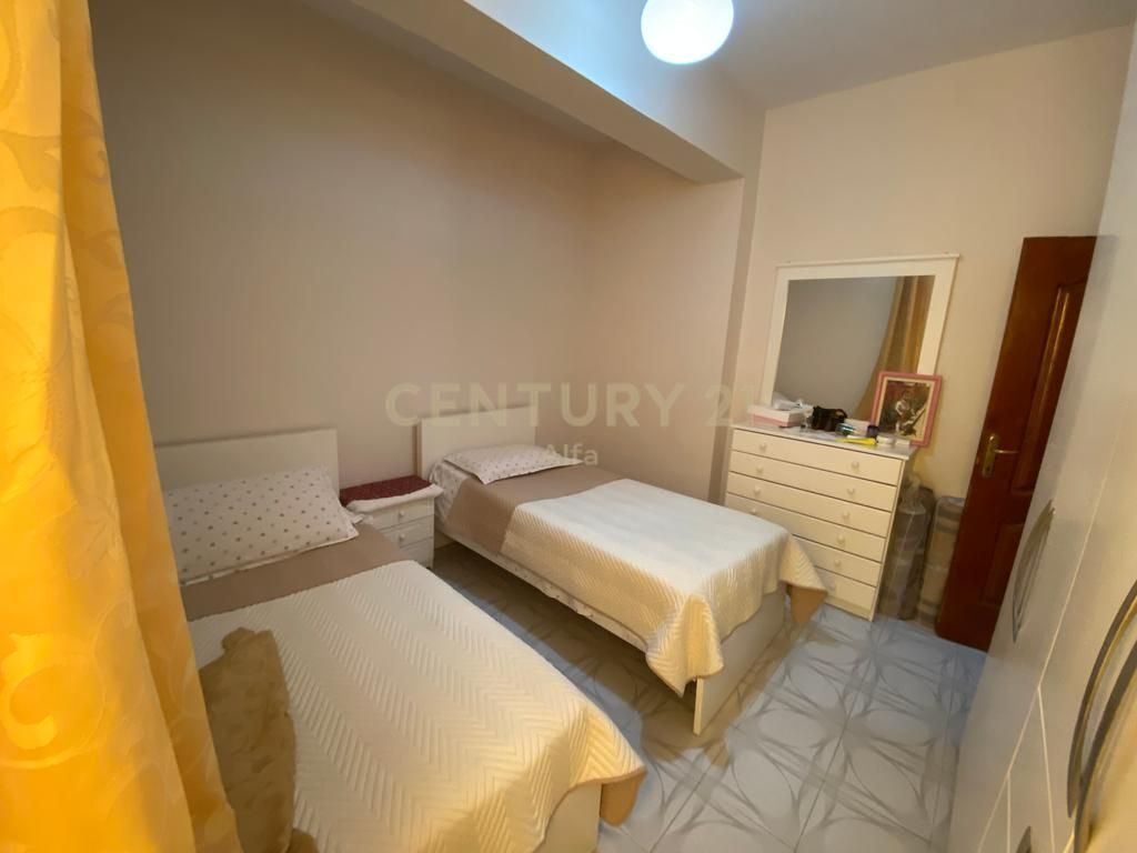 3-Storey Villa for Sale in the Oxhaku Area!