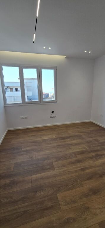 SHITET APARTAMENT 1+1 21 DHJETORI 165.000 EURO FH-85963
