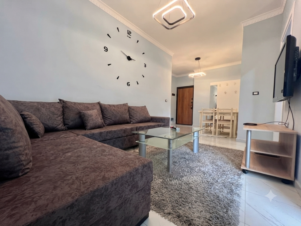 In vendita, Appartamento 1+1, Via 5 Maggio, Tirana